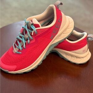 Keen Women's Pink and Teal Athletic Shoes